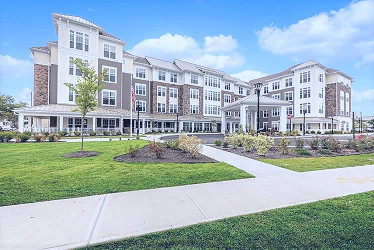 A bistro, theater, courtyard and more: Sunrise Senior Living facility now  open in New Dorp - silive.com